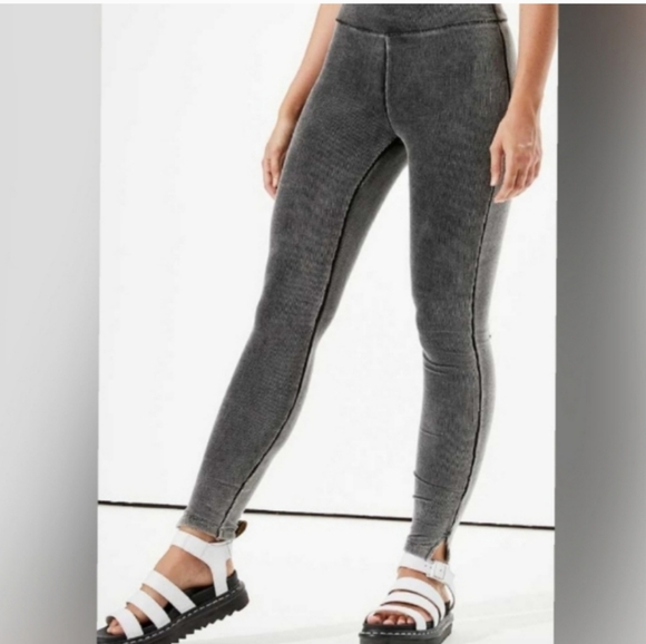 American Eagle Outfitters High Waist Corduroy Leggings Size Medium - Picture 1 of 11